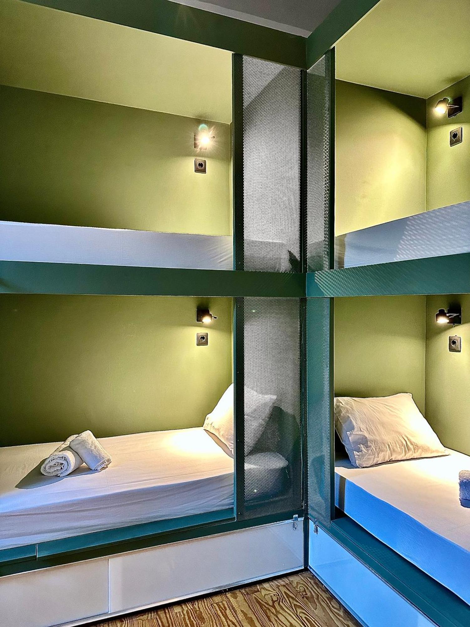 Hostel Pink Lemon Athens